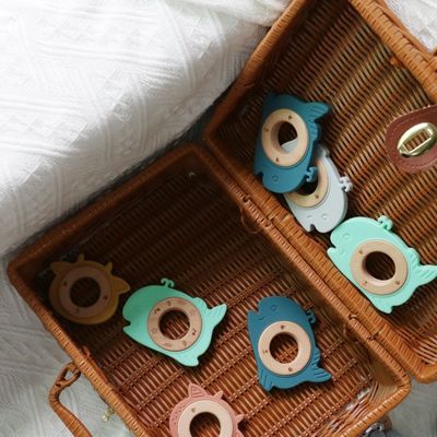 Détecteur de dents en silicone sans BPA avec anneau en bois