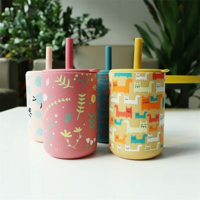 Capacité 200 ml Coupe à boire en silicone pour enfants Coupe de style d'impression pour animaux Coupe d'entraînement pour bébés en silicone mignonne avec paille