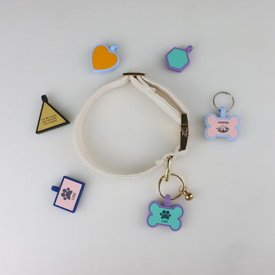Étiquettes de chien silencieuses en silicone sans BPA Étiquette de cou de chien en silicone colorée en vente unique Étiquettes d'identification de chien en silicone accessoires