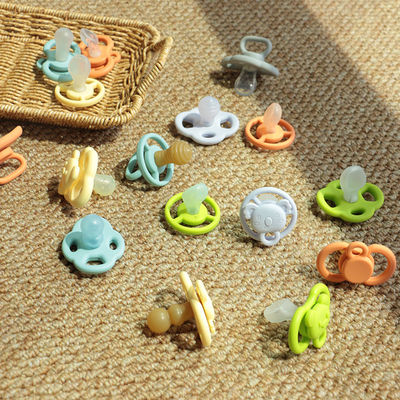 Cadeau à la mode en silicone Une sucette pour bébé sans BPA Dentissage et calmant