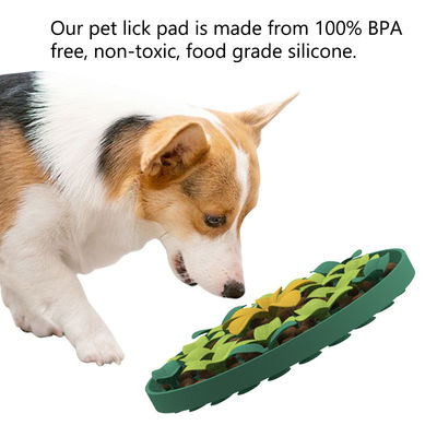 Produits pour animaux de compagnie en silicone personnalisés Fleur mignonne motif silicone Pet Dog Food Feeding Mat Silicone Slow Feeder Licking Pad Tapis de nourriture pour chien