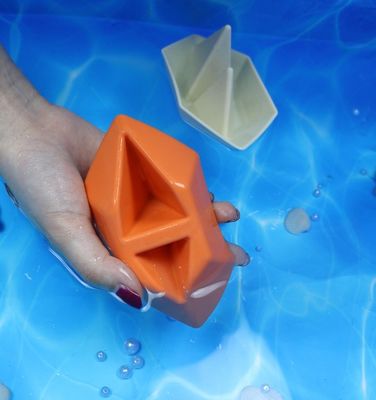 Nouveau arrivée BPA sécurisé silicone jouets de bain bateau facile à nettoyer les enfants jouent jouets de bain éducatif silicone bain garçons