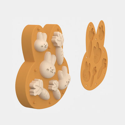 Plateau d'alimentation pour bébé en silicone contenant des fruits et des glaçons Fabricant de plateau pour bébé fait maison Produit alimentaire pour bébé Lait maternel Dentissement Moule de glaçons