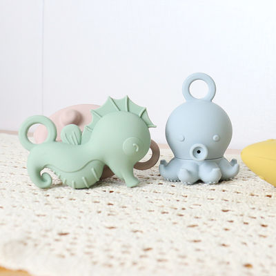 Personnalisé Populaire Silicone Océan Animal Poulpe Poisson Tortue Cheval de mer Enfants Jeux de bain pour bébés Ensemble cadeau Spray d'eau Squishy