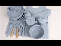 Ensemble résistant à la chaleur insipide de vaisselle de silicone avec le bavoir de fourchette de cuillère de cuvette d'assiette creuse